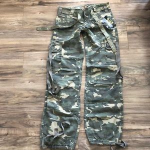 NEW Woman camouflage pants size L